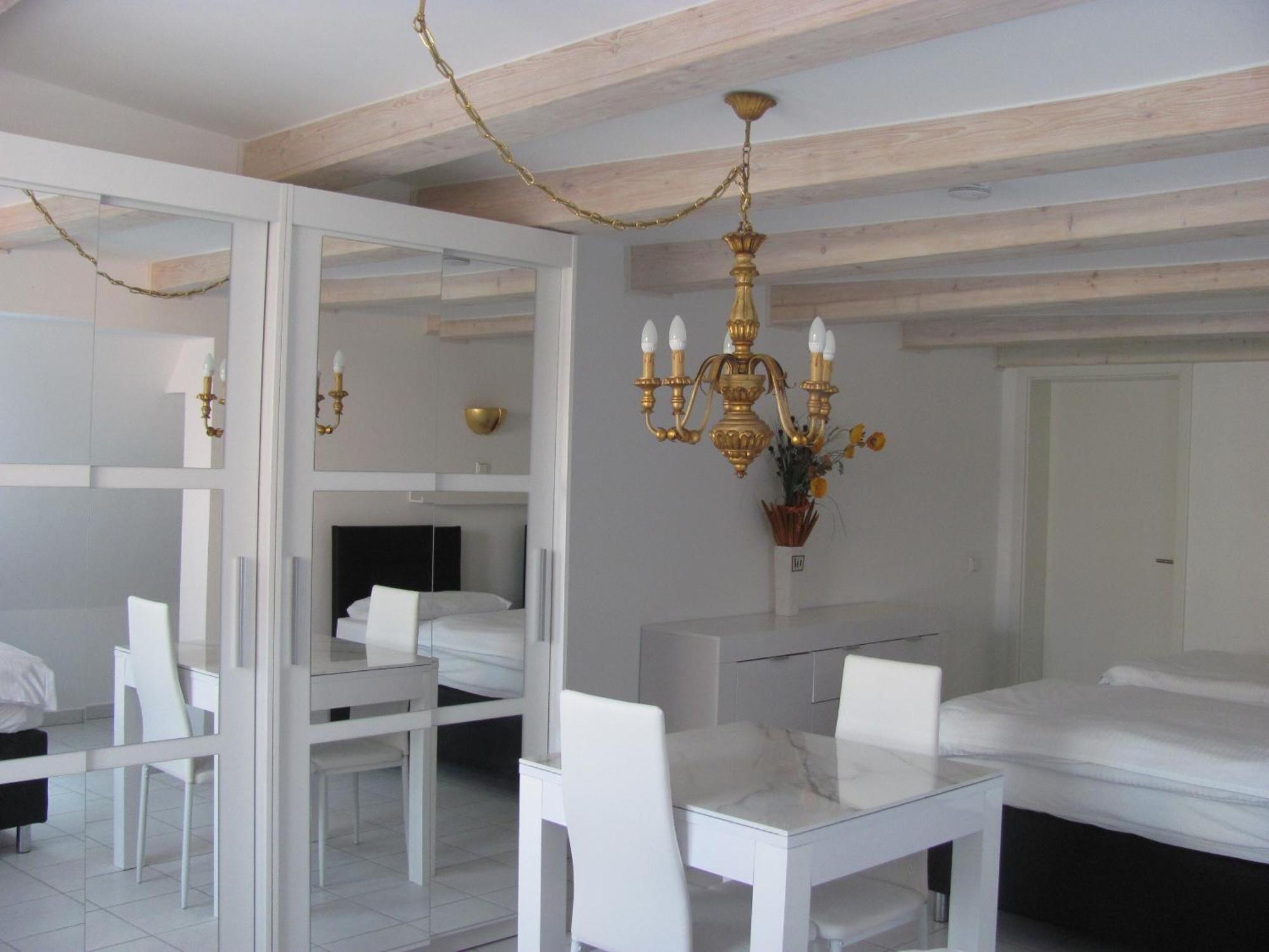 Apartment Storchenfaerbe Memmingen Ruang foto